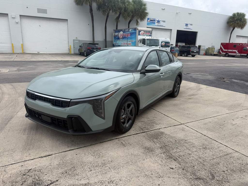 2026 Kia K4 LXS LX, LXS — photo 1