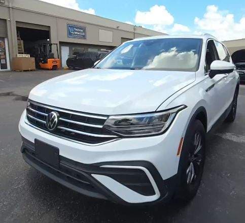 2022 Volkswagen TIGUAN SE SE — photo 1